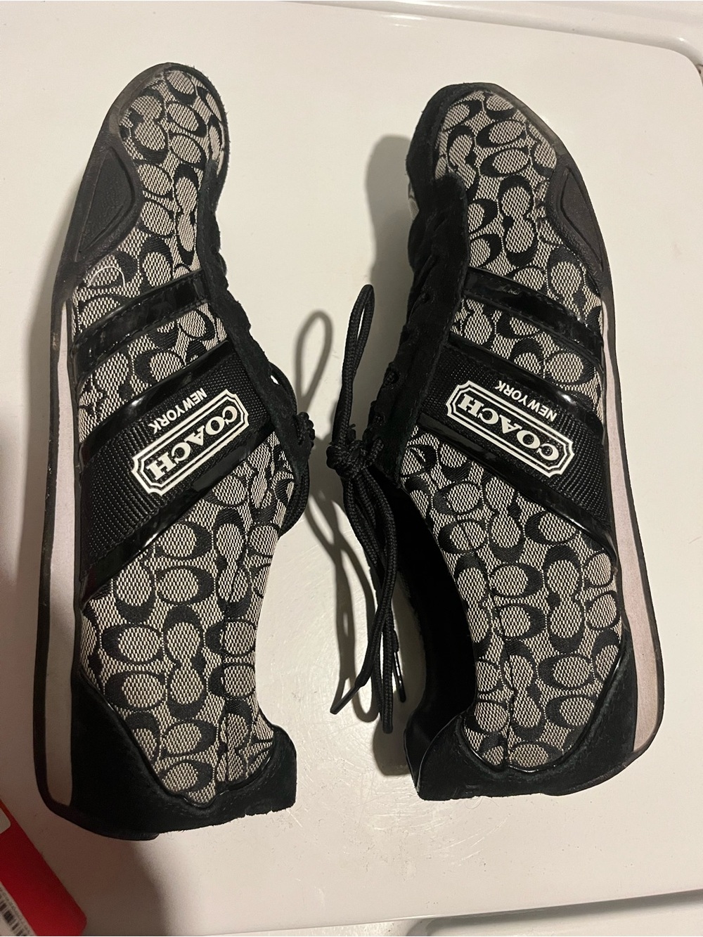 Coach Black & Cream Signature Logo Lace-Up Sneakers (8.5)